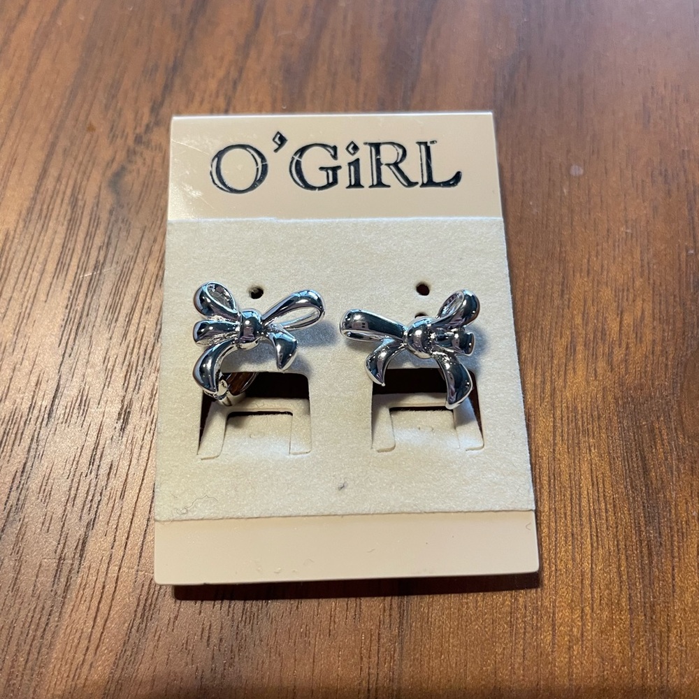 O’Girl Bow Earrings